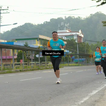 Runner Photo 8320568
