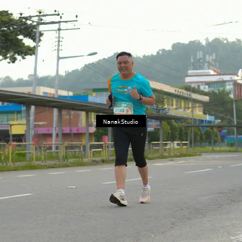 Runner Photo 8320575