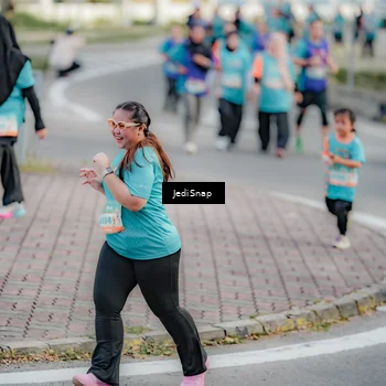 Runner Photo 8320578