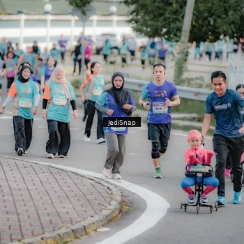 Runner Photo 8320687