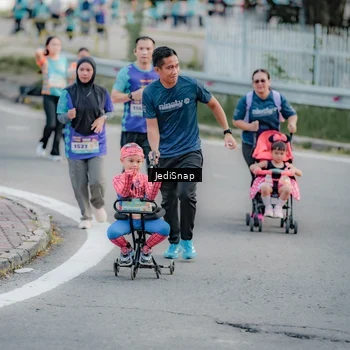 Runner Photo 8320701