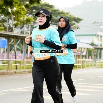Runner Photo 8320723