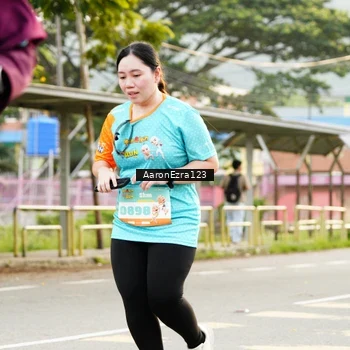 Runner Photo 8320741