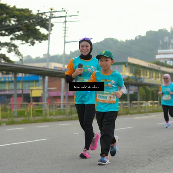 Runner Photo 8320754
