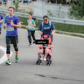 Runner Photo 8320773