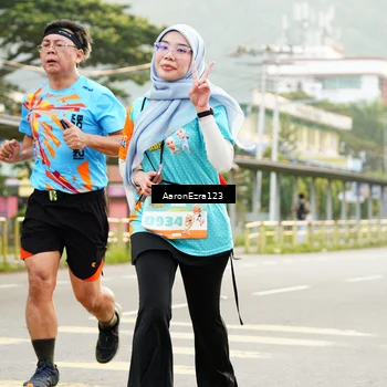 Runner Photo 8320774