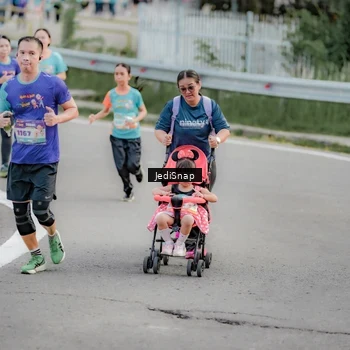 Runner Photo 8320786
