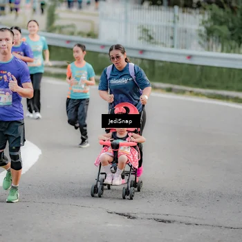 Runner Photo 8320789