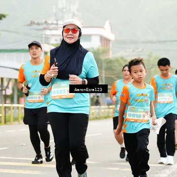 Runner Photo 8320806