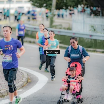 Runner Photo 8320811