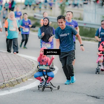 Runner Photo 8320853