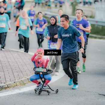 Runner Photo 8320875