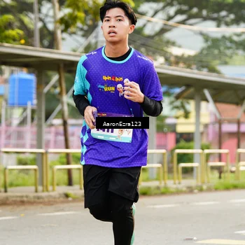 Runner Photo 8320878