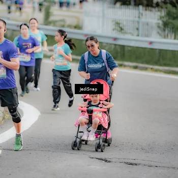 Runner Photo 8320883