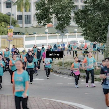 Runner Photo 8320902