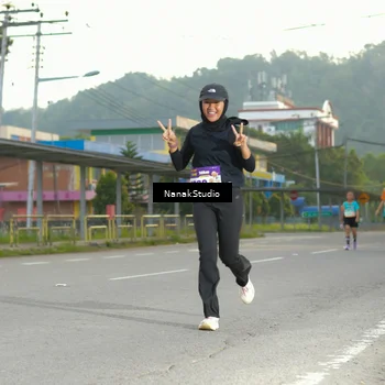 Runner Photo 8320909