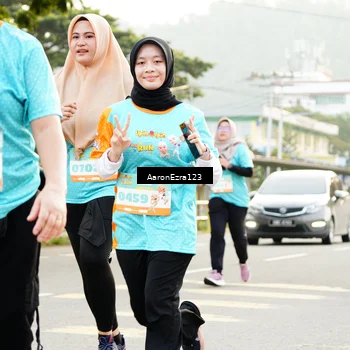 Runner Photo 8320965