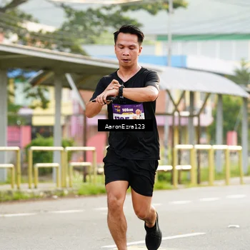 Runner Photo 8321002