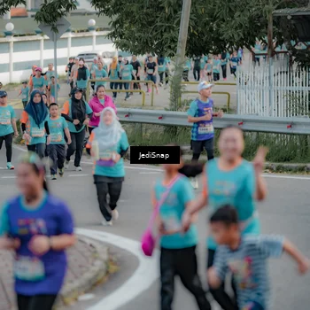 Runner Photo 8321024
