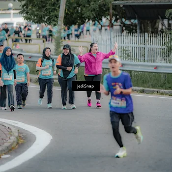 Runner Photo 8321102