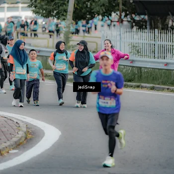 Runner Photo 8321113