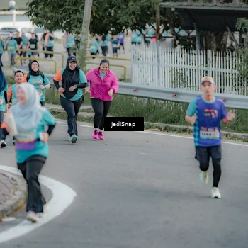 Runner Photo 8321114