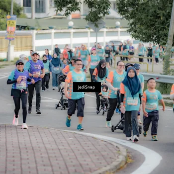 Runner Photo 8321123