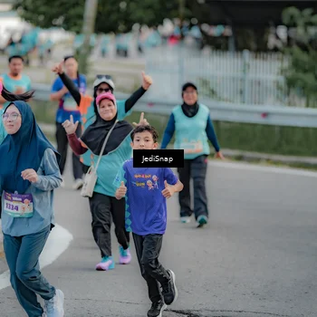 Runner Photo 8321291