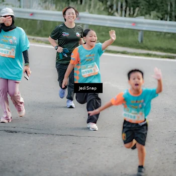 Runner Photo 8321503