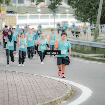 Runner Photo 8321578