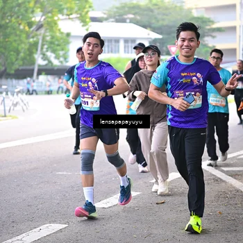 Runner Photo 8322013