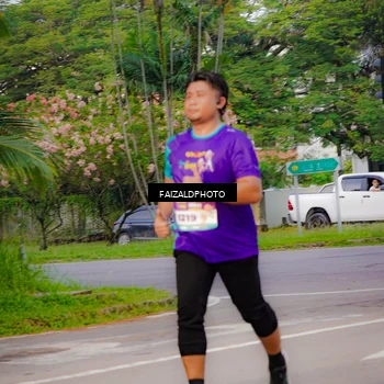 Runner Photo 8322024