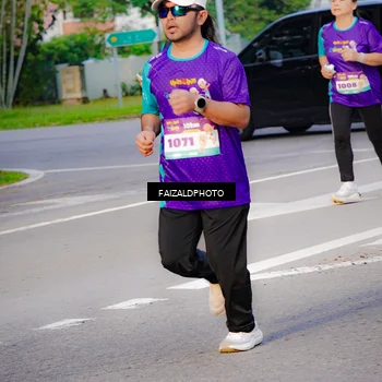Runner Photo 8322201
