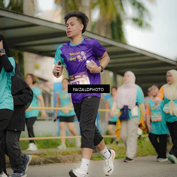 Runner Photo 8322339