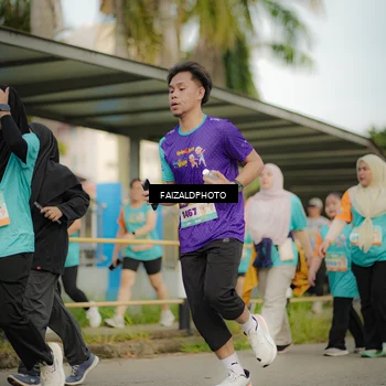 Runner Photo 8322342