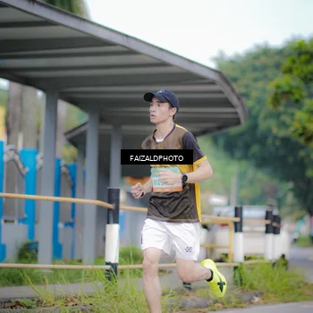 Runner Photo 8322572