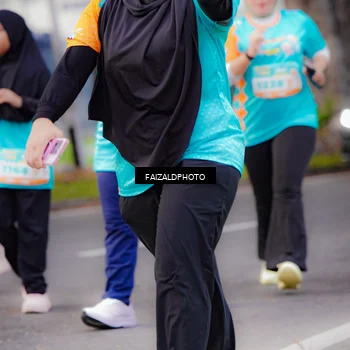 Runner Photo 8323000