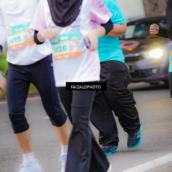 Runner Photo 8323002