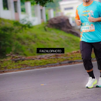Runner Photo 8323246