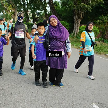 Runner Photo 8323251
