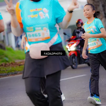 Runner Photo 8323298