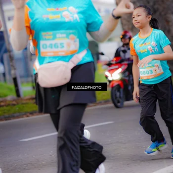 Runner Photo 8323302