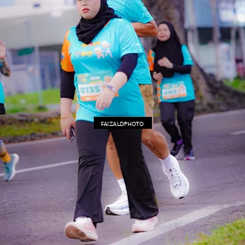 Runner Photo 8323342