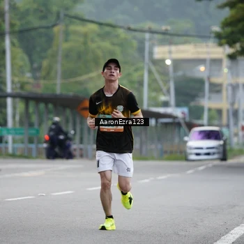 Runner Photo 8323645