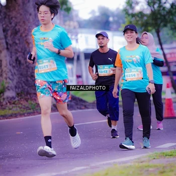 Runner Photo 8323666