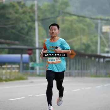 Runner Photo 8323684