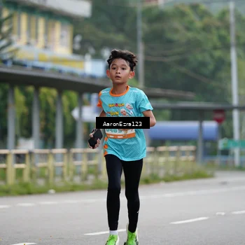 Runner Photo 8323695