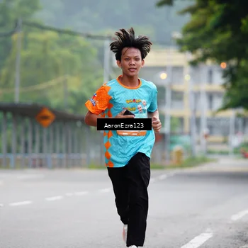 Runner Photo 8323712
