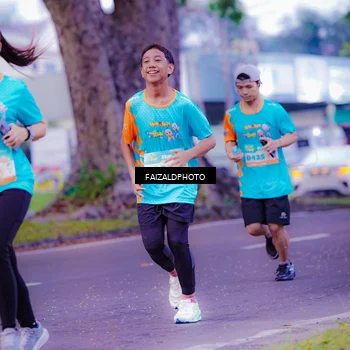 Runner Photo 8323759