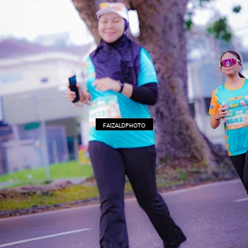 Runner Photo 8323773